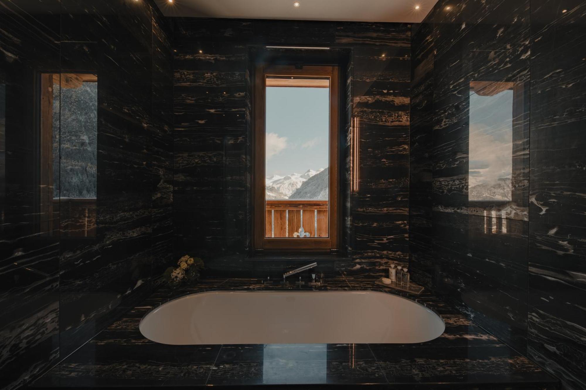 Ultima Hotel Courchevel Exteriör bild