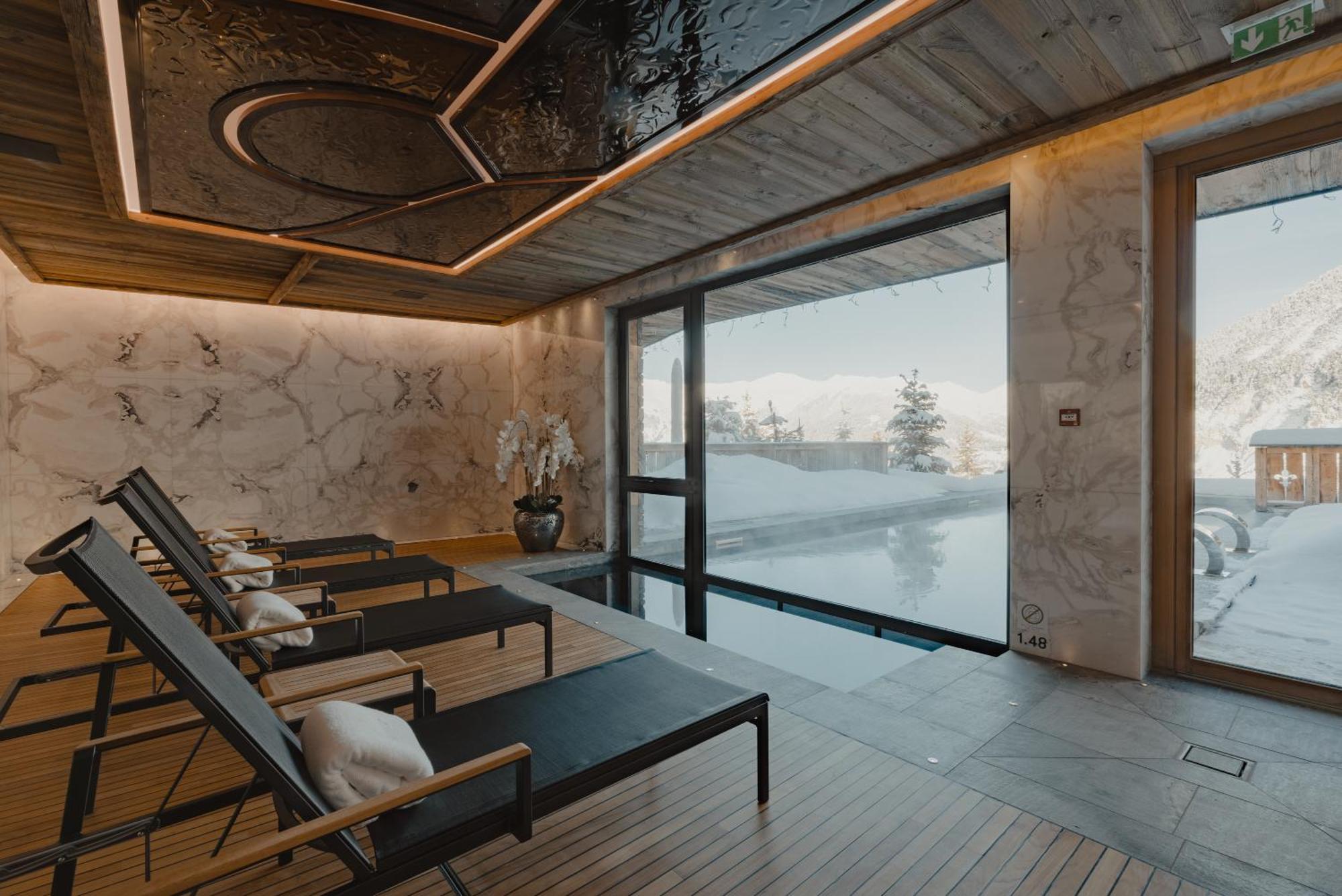 Ultima Hotel Courchevel Exteriör bild