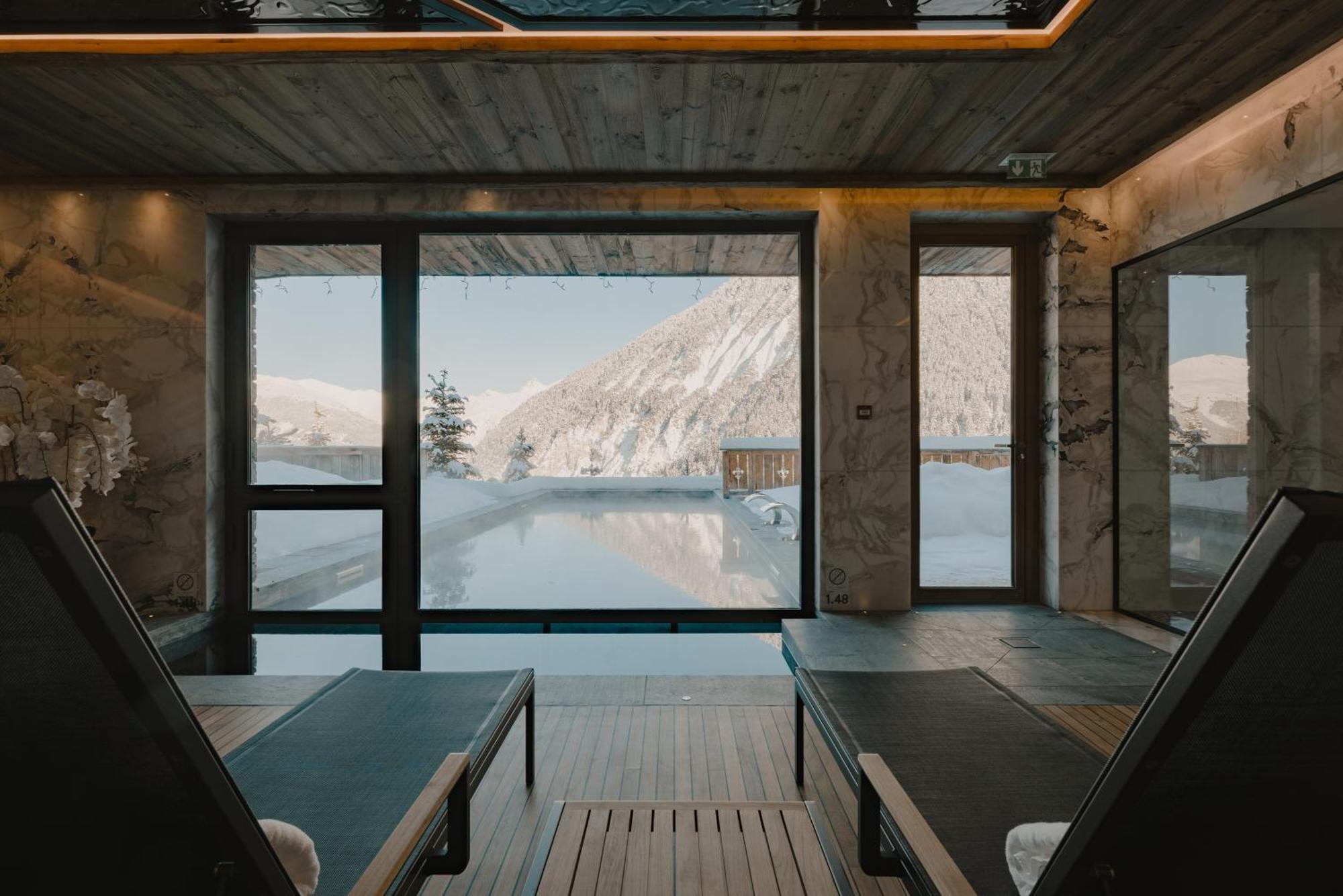 Ultima Hotel Courchevel Exteriör bild